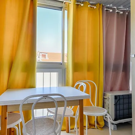 Le Festif Splendide Avec Loggia Au Carre D'or, Joie Speciale Pour Deux Lägenhet Cannes