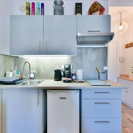 Апартаменты Le Festif Splendide Avec Loggia Au Carre D'or *