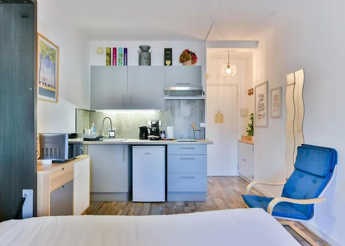 Apartamento Le Festif Splendide Avec Loggia Au Carre D'or Cannes