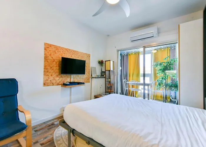 Le Festif Splendide Avec Loggia Au Carre D'or * كان